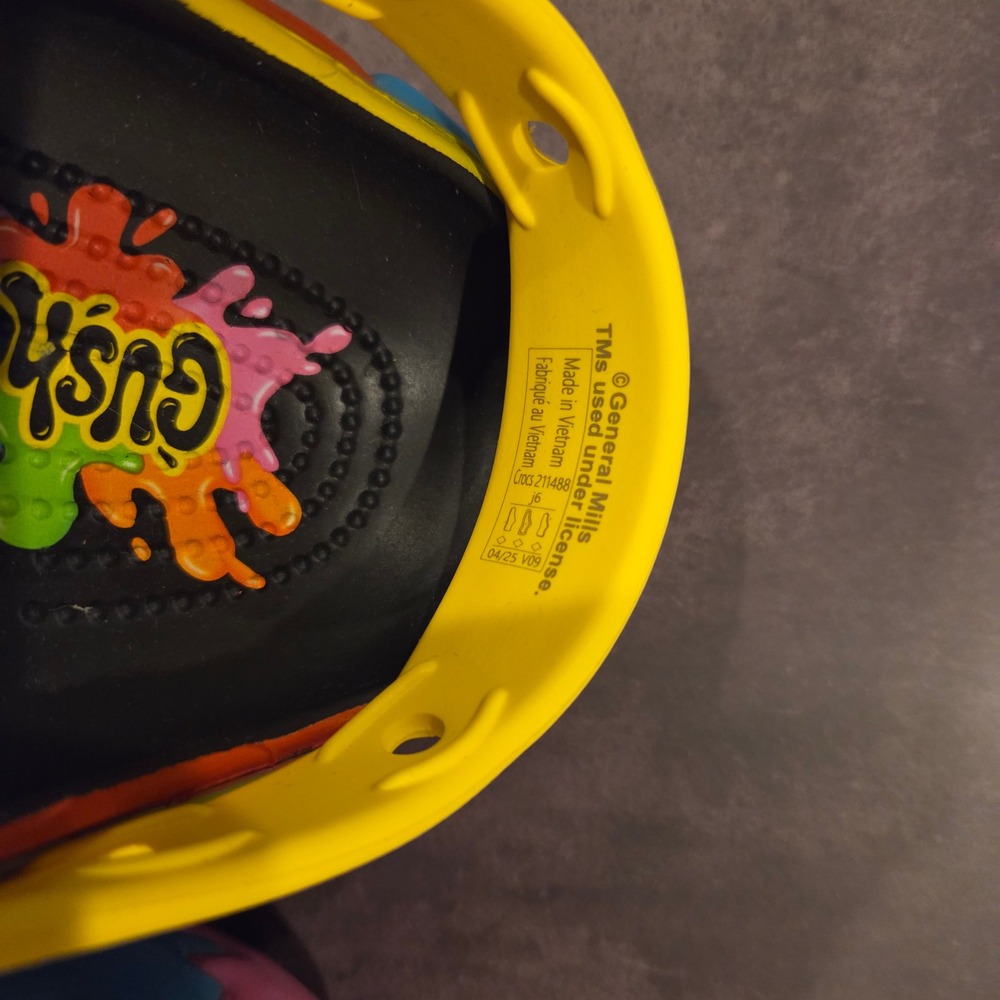 Crocs Gushers Classic Clog Kid J6 Rainbow Multi Color Fruit Snacks Kidcore Retro - Picture 4 of 6